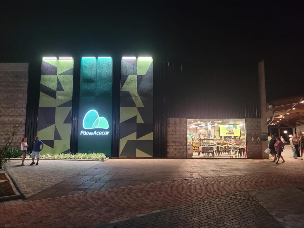 Agito E Sossego Na Rua Charmosa De Pelo Google Apartamento